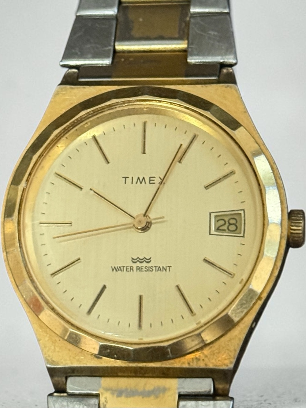 Vintage Timex Mechanical Date Watch, integrated bracelet, Running - Picture 1 of 7